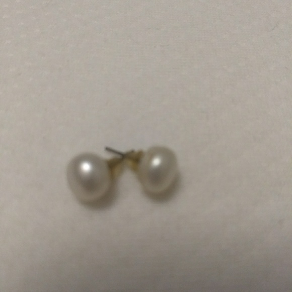 Earrings - Picture 3 of 3